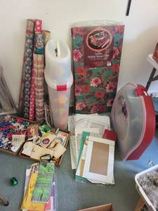 lot 228 image: Holiday Gift Wrapping and Storage Collection