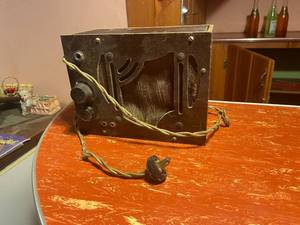 lot 301 image: Antique Wooden Tube Radio with Original Wiring