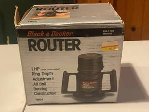 lot 325 image: Black & Decker 7604 Router 1 HP with Ring Depth Adjustment
