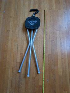 lot 516 image: Handy Seat Portable Folding Stool with Handle