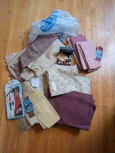 lot 519 image: Mixed Sewing Supplies with Vintage Patterns and Fabrics
