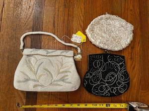 lot 545 image: Set of 3 Beaded Evening Bags with Floral and Geometric Designs
