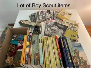 lot 114 image: Collection of Vintage Boy Scout Books, Badges, and Memorabilia