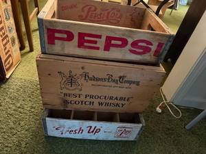lot 197 image: Vintage Wooden Crates Collection Pepsi, Scotch Whisky, and 7 Up