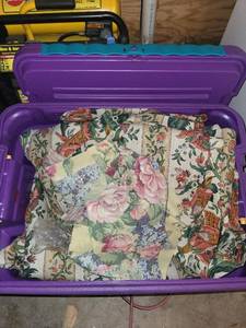 lot 344 image: Large Bin of Assorted Floral Fabric Pieces - Window Drape