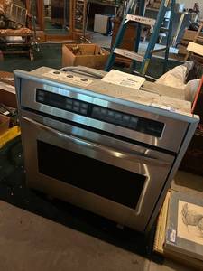 lot 12 image: Amana Stainless Steel Multi-Mode Convection Wall Oven