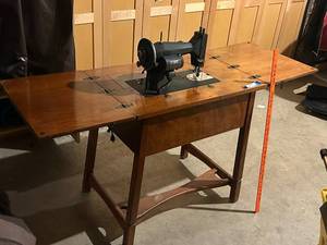 lot 24 image: Kenmore Vintage Sewing Machine in Wooden Cabinet