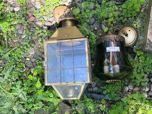 lot 26 image: Pair of Vintage Brass and Glass Outdoor Wall Lanterns