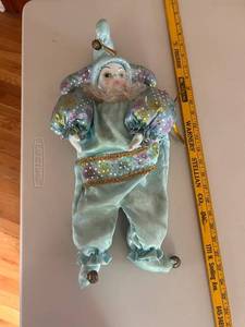 lot 78 image: Vintage Porcelain Face Jester Doll in Blue Outfit