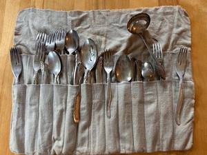 lot 98 image: Set of Carlton Silver Plate Cutlery