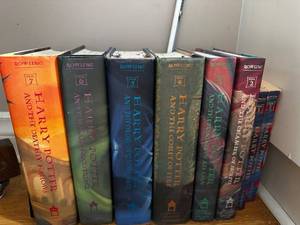 lot 131 image: Harry Potter Hardcover & Paperback Book Collection - Years 1 to 7
