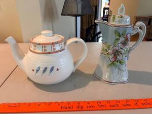 lot 158 image: Decorative Ceramic Teapot and Floral Pitcher Set