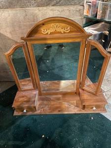 lot 428 image: Vintage Wooden Vanity Mirror with Side Drawers