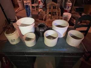 lot 489 image: Lot of 7 Vintage Stoneware and Metal Containers