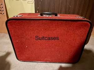 lot 502 image: Vintage Skyway Suitcase Set with Red Interior