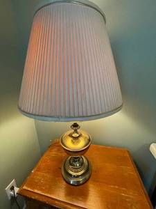 lot 523 image: Vintage Brass Table Lamp with Pleated Fabric Shade