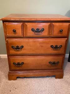 lot 524 image: Yorktown by Flanders Solid Wood 3-Drawer Chest