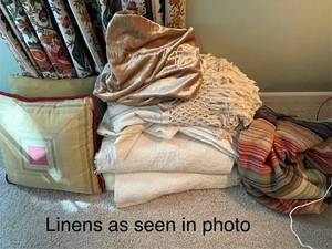 lot 552 image: Assorted Linens with Pillows and Throws
