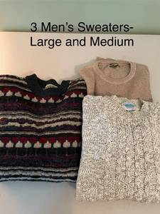 lot 553 image: Collection of 3 Mens Sweaters - Large and Medium