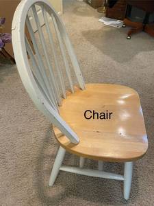 lot 557 image: Wooden Dining Chair with Spindle Back