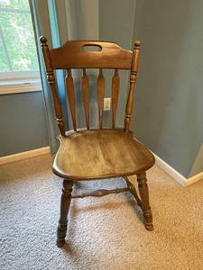 lot 566 image: Vintage Wooden Dining Chair