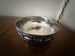 lot 30 image: Vintage RS Sweden 18-8 Stainless Steel Decorative Bowl