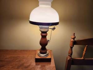lot 38 image: Vintage Wooden Table Lamp with Frosted Glass Shade