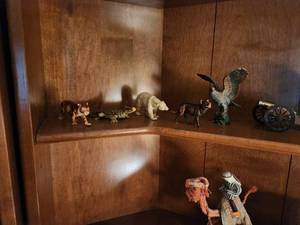 lot 40 image: Set of Animal Figurines and Chrome Bell Lamp Finial