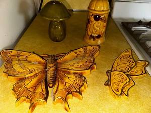lot 51 image: Rustic Decor Collection 2 Butterfly Wall Hangings and Vintage Salt and Pepper Shakers