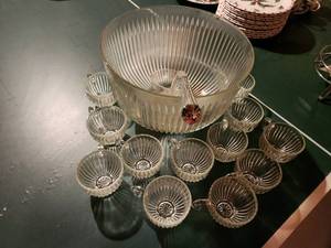 lot 63 image: Vintage Glass Punch Bowl Set with 12 Cups