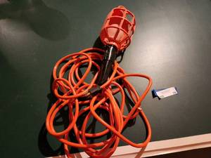 lot 70 image: Heavy Duty Orange Cage Utility Work Light