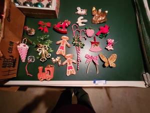 lot 93 image: Assorted Vintage Christmas Ornaments Collection