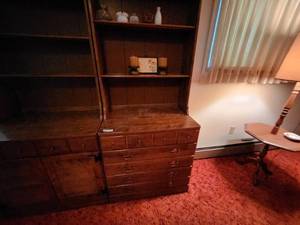 lot 106 image: Ethan Allen Bookcase and Drawer Unit with Shelving
