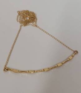 lot 126 image: 14K Gold Chain Necklace with Elegant Bar Pendant