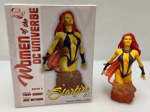 lot 146 image: Vintage Limited Edition 10274000 DC Direct Women Of The DC Universe (STARFIRE) Series 2 (NIB)