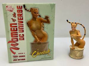 lot 155 image: Vintage Limited Edition 31803500 DC Direct Women Of The DC Universe (Cheetah) Series 2 (NIB)