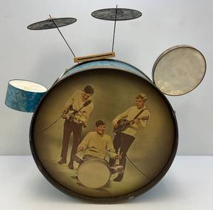 lot 2 image: 1950s J. Chen Tin Litho Kids Drum Set With Boy Band On Front