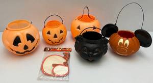 lot 6 image: Vintage Halloween Blow Mold Pumpkin Candy Baskets Including Mickey Mouse & More
