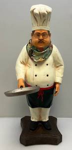 lot 7 image: Chef Statue With Skillet Pan 29
