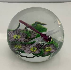 lot 223 image: EST. $300.00 - $600.00 AMAZING Daniel Salazar Lundberg Studios Dragonfly Paperweight 3