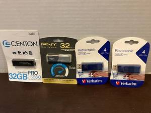 lot 17 image: USB Flash Drives