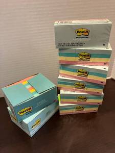 lot 82 image: Small Post-It Notes