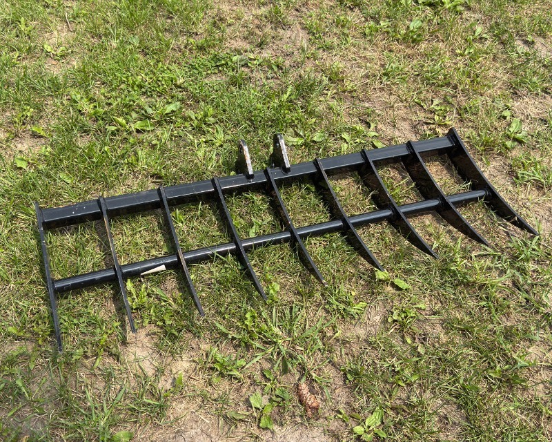 lot 6624 image: FUTURE Excavator Rake for CAT 303 - 46 Inches Wide