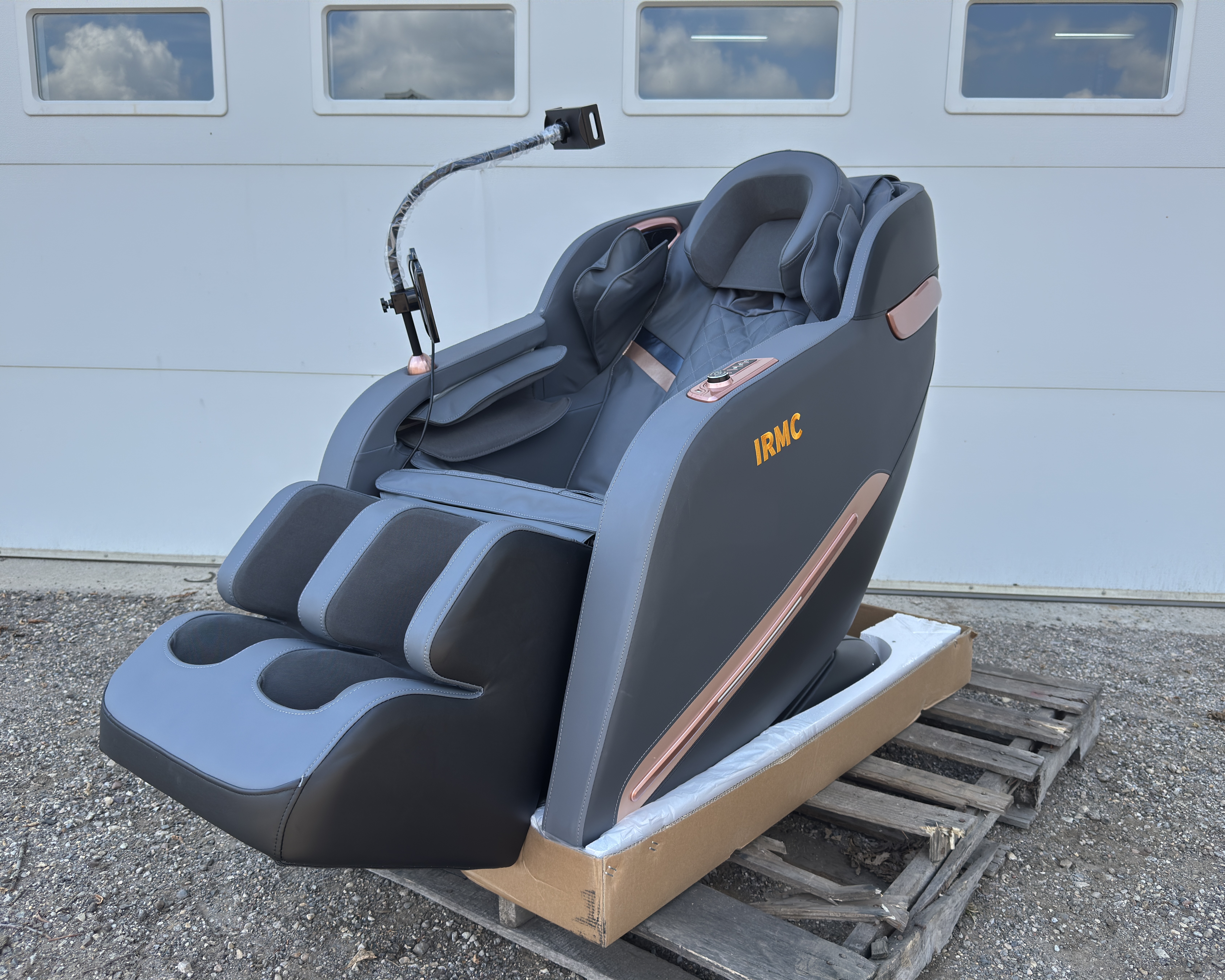 ま*さ様 LOW CHEST RANDAM 120LC D8R SDLANCH IRMC 8D Massage Chair - 110v for Sale in Austin, MN