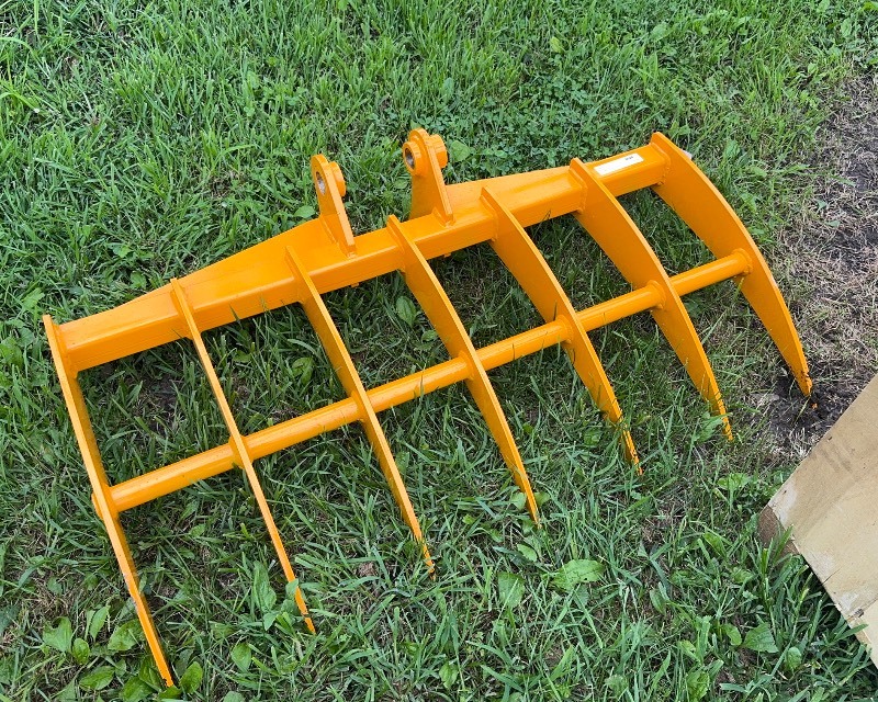 lot 6624 image: FUTURE Excavator Rake for CAT 303 - 46 Inches Wide