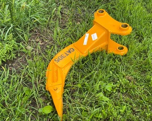lot 6477 image: FUTURE Excavator Ripper for CAT 305 - SN C93732