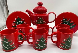 lot 60 image: West Germany Waechersbach TeapotCoffee Pot Mugs Set of 6 and Two Tins