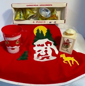 lot 70 image: 1950s Hard Plastic Santa Claus Cup with Blinking Eyes, Felt Tree Skirt Snowglobe