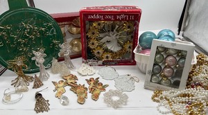 lot 62 image: Lot of 3 Vintage Bugle Beaded Angels, Victorian Style Die Cut Angels, Vintage Spun Glass Ornaments