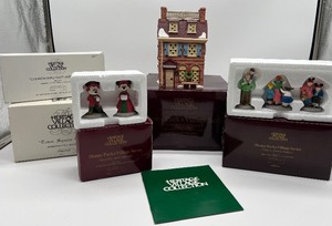 lot 33 image: Dept. 56 Heritage Village Disney Parks Pieces